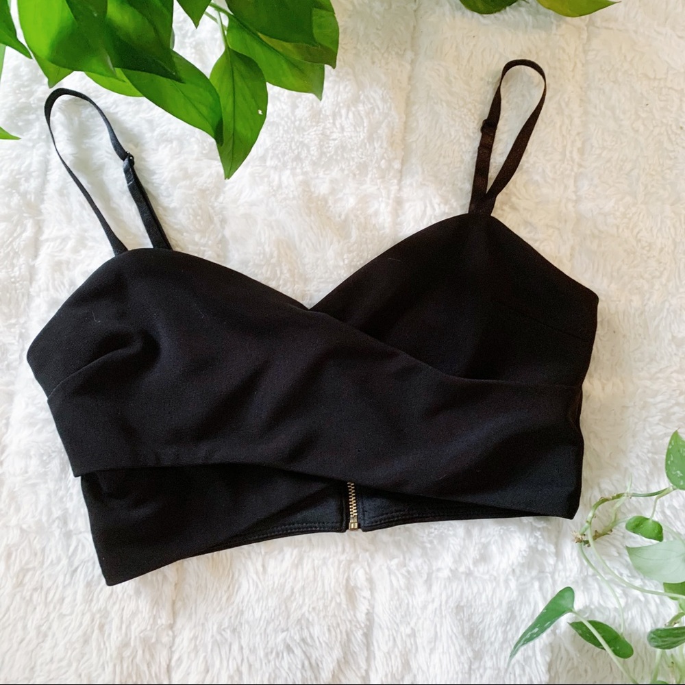 3/$20 Forever 21 crisscross crop top with zip up back